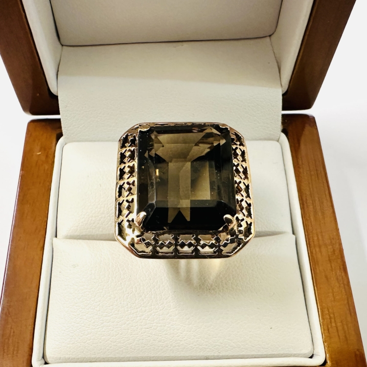 Pierścionek vintage próba 585 z kamieniem kwarc – widok z przodu – ABGOLD Baczyński