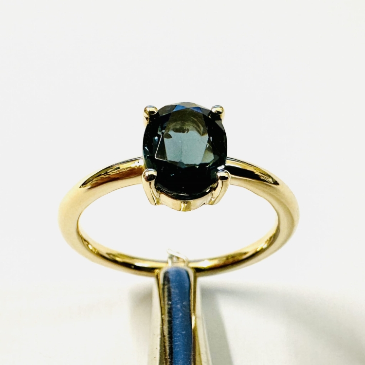 Złoty pierścionek próba 585 z topazem London – widok z przodu – ABGOLD Baczyński