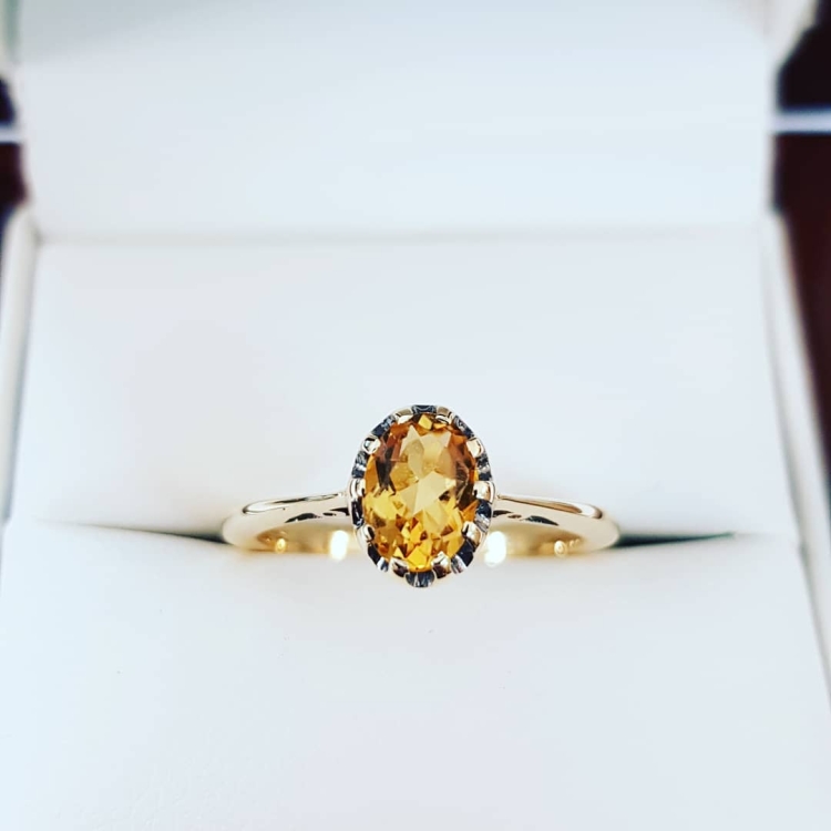 Pierścionek vintage retro z cytrynem – widok z góry – ABGOLD Baczyński