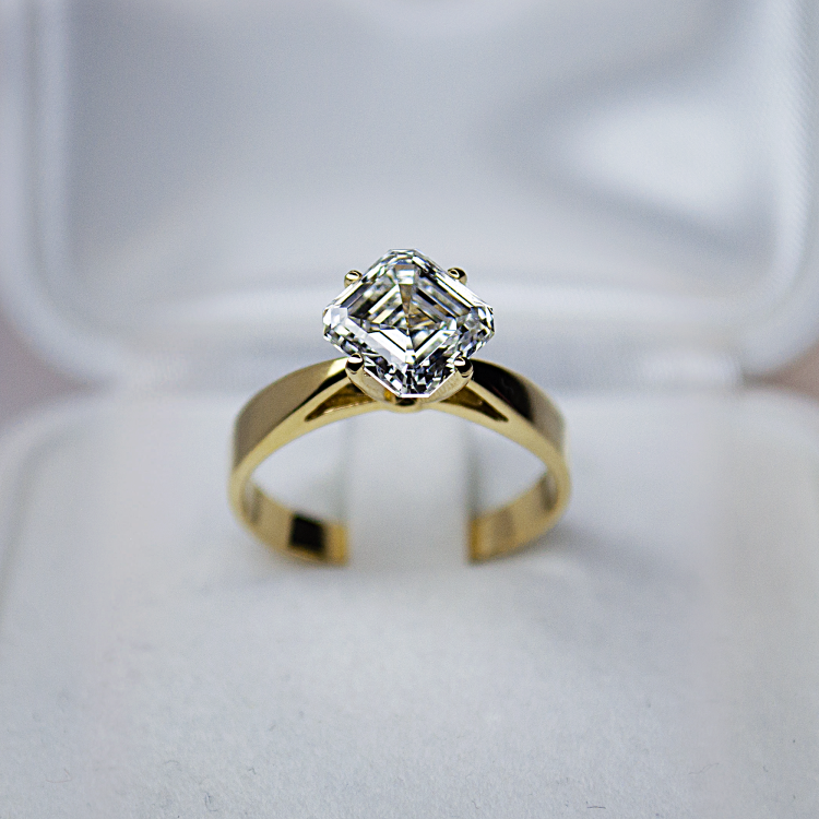 Złoty pierścionek próba 585 z diamentem lab grown 2,0 ct szlif Asscher  – ABGOLD Baczyński