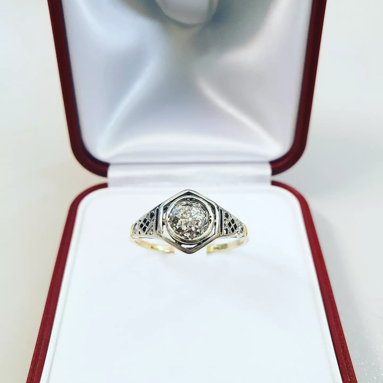 Złoty pierścionek vintage próba 585 z diamentami – profil pierścionka – ABGOLD Baczyński