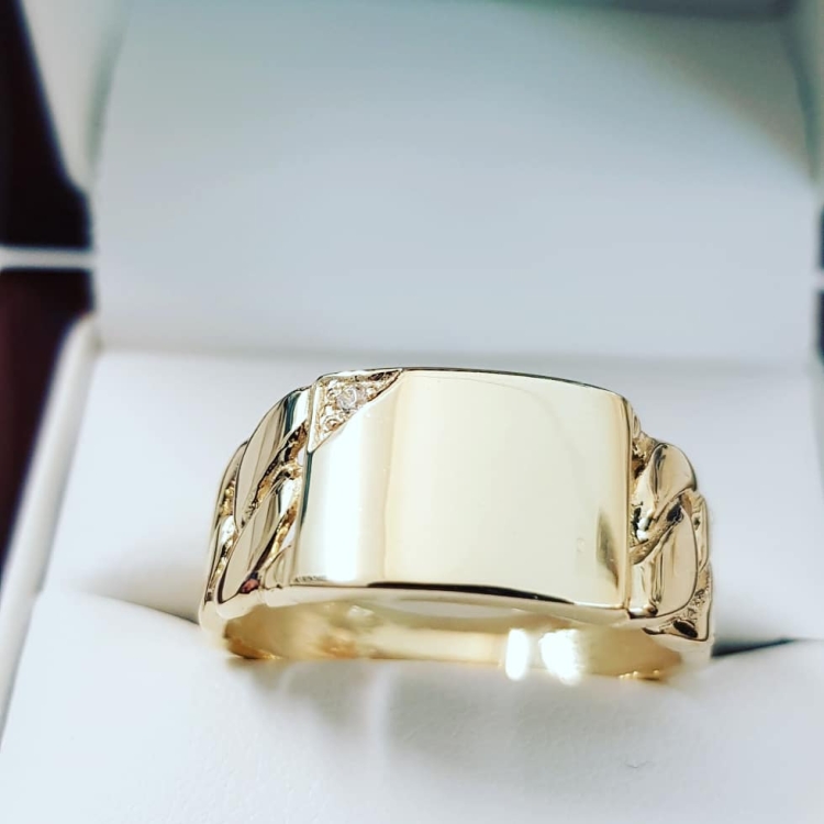 Sygnet męski próba 585 – detal oprawy – ABGOLD Baczyński