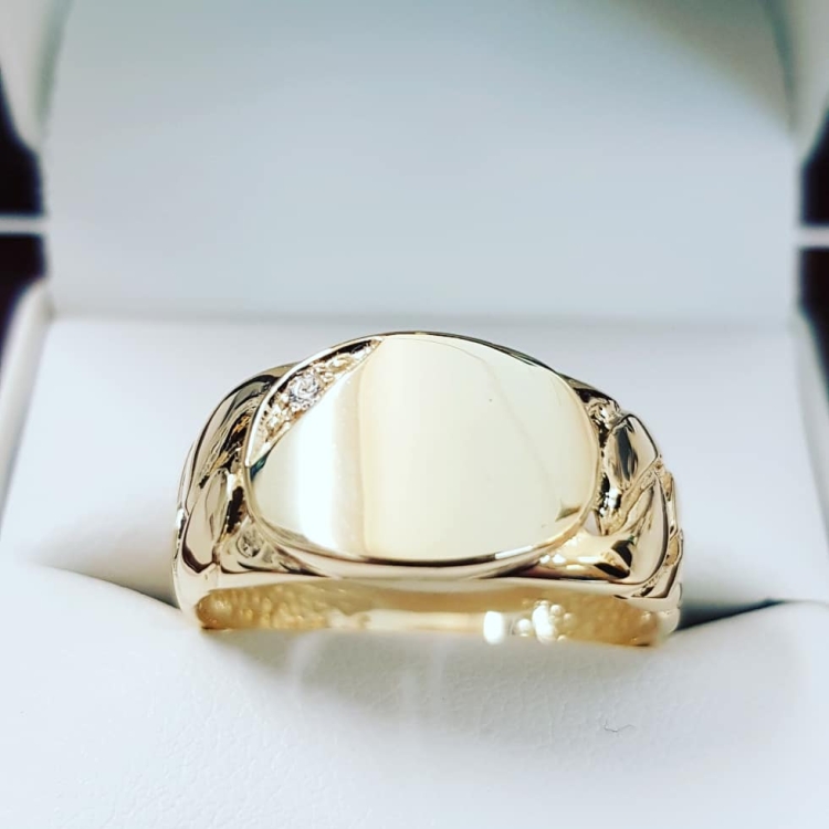 Sygnet męski owal próba 585 – widok bok – ABGOLD Baczyński