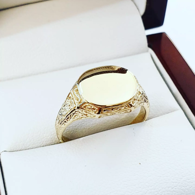 Sygnet męski próba 585 – widok z boku – ABGOLD Baczyński