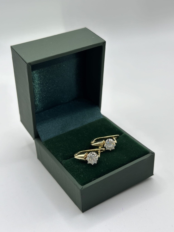 Kolczyki Moissanit 0,50 ct – ujęcie z góry – ABGOLD Baczyński