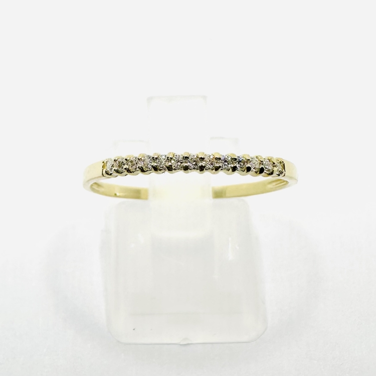 Obrączkowy pierścionek z brylantami złoto 585 – Detal oprawy brylantów – ABGOLD Baczyński