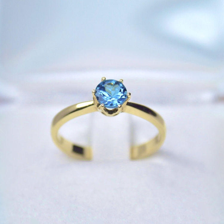 Pierścionek zaręczynowy z topazem próba 585 – widok z przodu – ABGOLD Baczyński