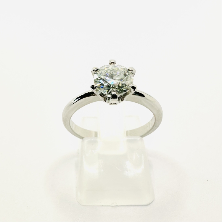 Pierścionek zaręczynowy z białego złota próba 585 z moissanitem 1,20 ct – widok z góry – ABGOLD Baczyński