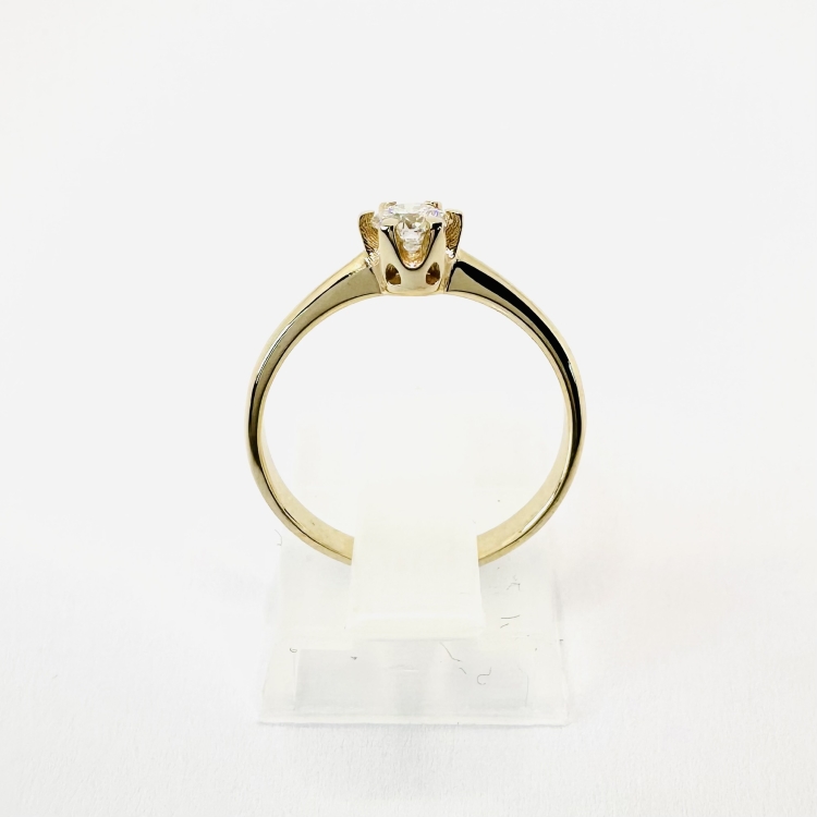 Pierścionek zaręczynowy z żółtego złota próba 585 z moissanitem 0,25 ct – widok z tyłu – ABGOLD Baczyński