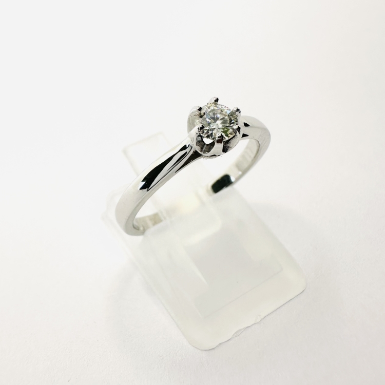 Pierścionek zaręczynowy z białego złota próba 585 z moissanitem 0,25 ct – profil pierścionka – ABGOLD Baczyński