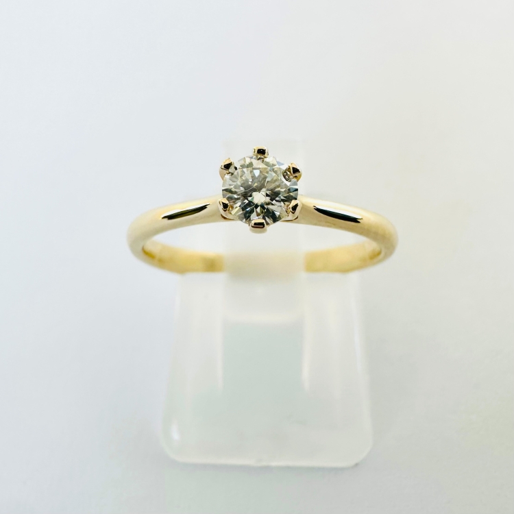 Pierścionek zaręczynowy z żółtego złota próba 585 z moissanitem 0,25 ct – widok z góry – ABGOLD Baczyński