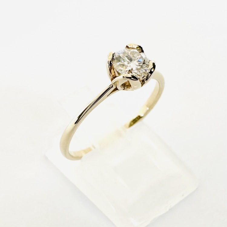 Pierścionek zaręczynowy z żółtego złota próba 585 z moissanitem 0,50 ct – profil pierścionka – ABGOLD Baczyński