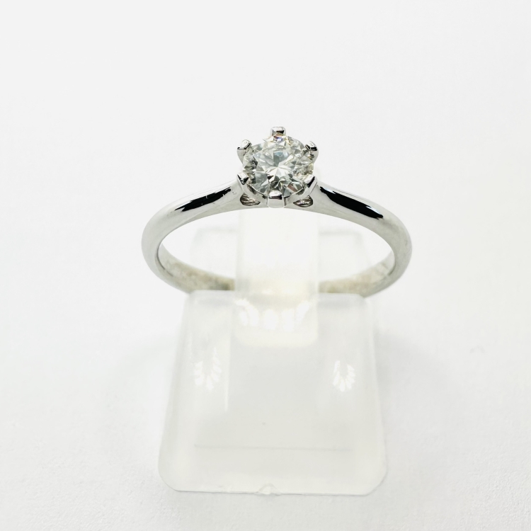 Pierścionek z brylantem białe złoto próba 585 – widok z góry – ABGOLD Baczyński