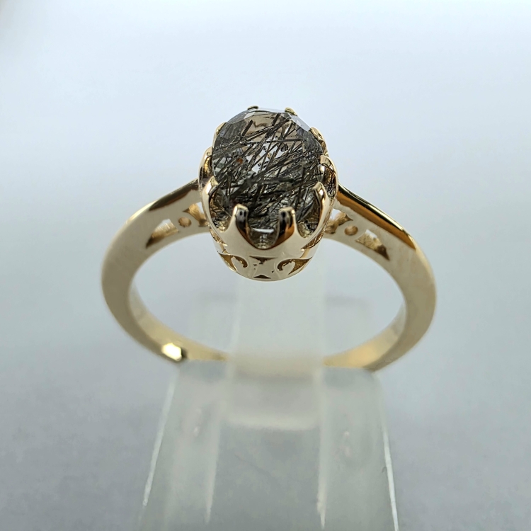 Złoty pierścionek Vintage z kwarcem i turmalinem – detal oprawy – ABGOLD Baczyński