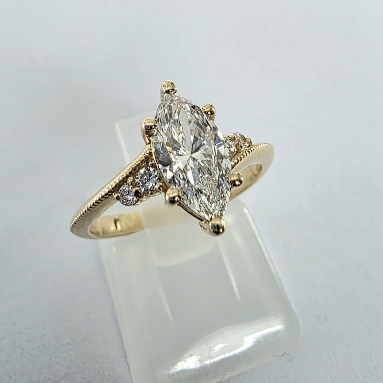 Pierścionek Diament Marquise Lab Grown 1,0 ct IGI – profil pierścionka – ABGOLD Baczyński