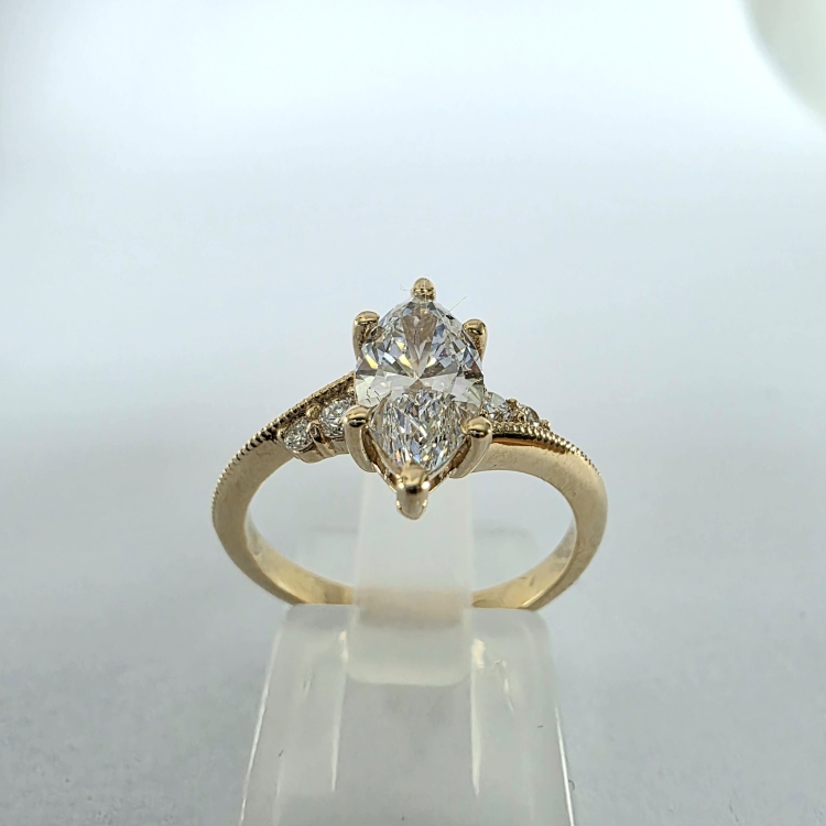 Pierścionek Diament Marquise Lab Grown 1,0 ct IGI – detal oprawy – ABGOLD Baczyński