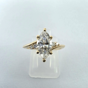 Pierścionek Diament Marquise Lab Grown 1,0 ct IGI – widok z góry – ABGOLD Baczyński