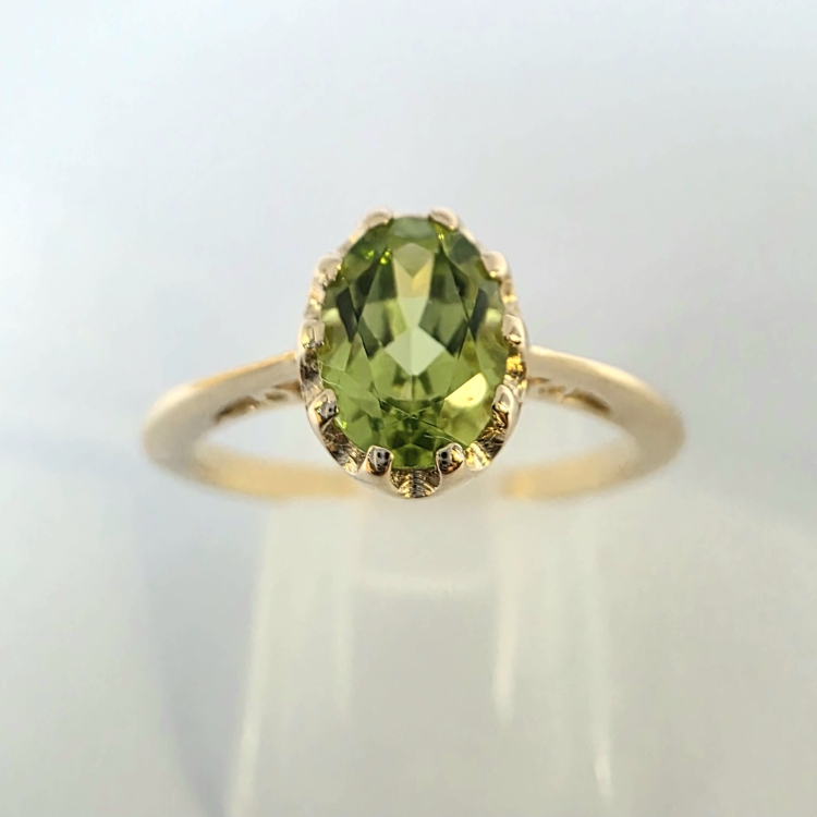 Pierścionek Vintage art deco z oliwinem złoto 585 – widok frontalny – ABGOLD Baczyński