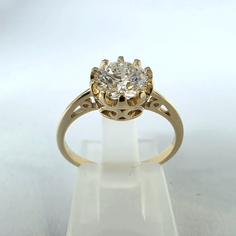 Pierścionek art deco z moissanitem złoto 585 – detal oprawy – ABGOLD Baczyński
