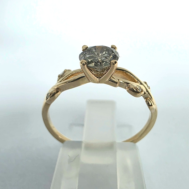 Pierścionek Vintage Retro z naturalnym diamentem SALT &amp; PEPPER – widok z góry – ABGOLD Baczyński