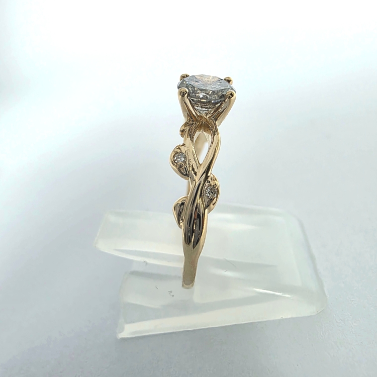 Pierścionek Vintage Retro z naturalnym diamentem SALT &amp; PEPPER – widok boczny – ABGOLD Baczyński