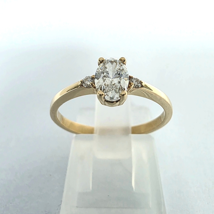 Pierścionek z brylantami lab 0,45 ct – złoto próba 585 – widok z przodu – ABGOLD Baczyński