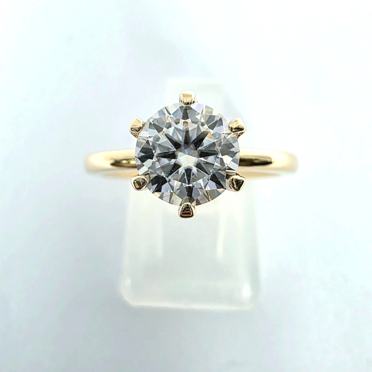 Pierścionek zaręczynowy z żółtego złota próba 585 z moissanitem 1,20 ct – widok z góry – ABGOLD Baczyński