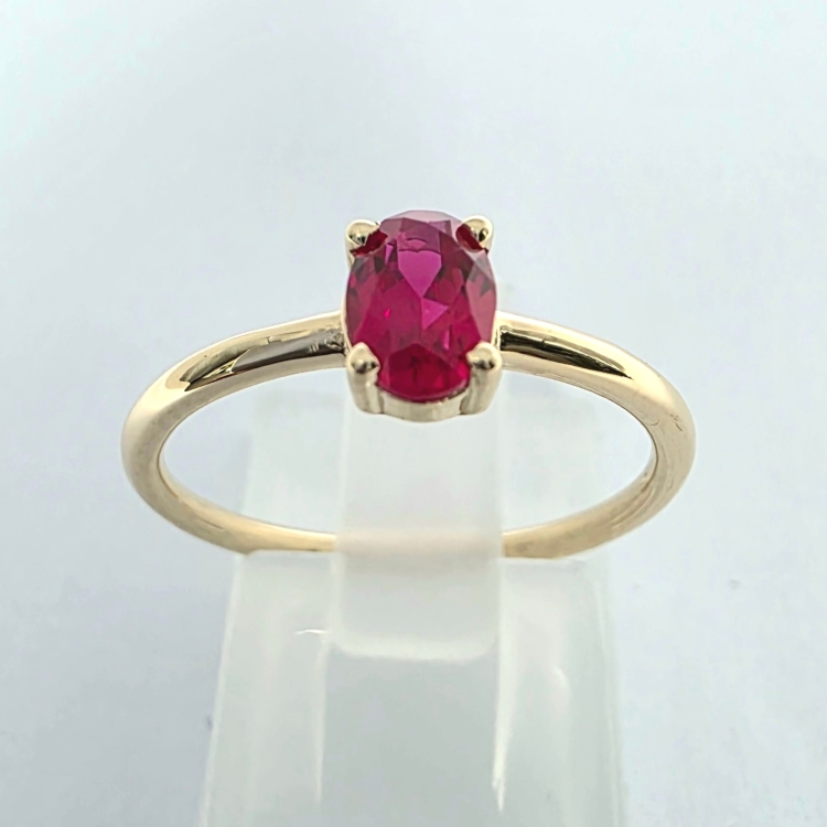 Pierścionek złoty 585 z rubinem owalnym – widok z przodu – ABGOLD Baczyński