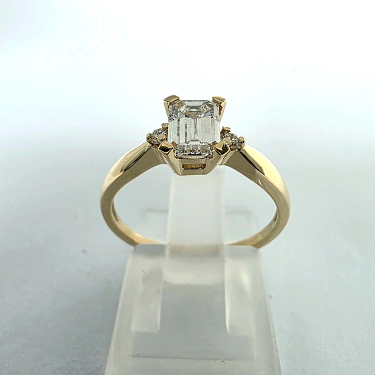 Złoty pierścionek próba 585 z diamentem szlif emerald VSG – profil pierścionka – ABGOLD Baczyński