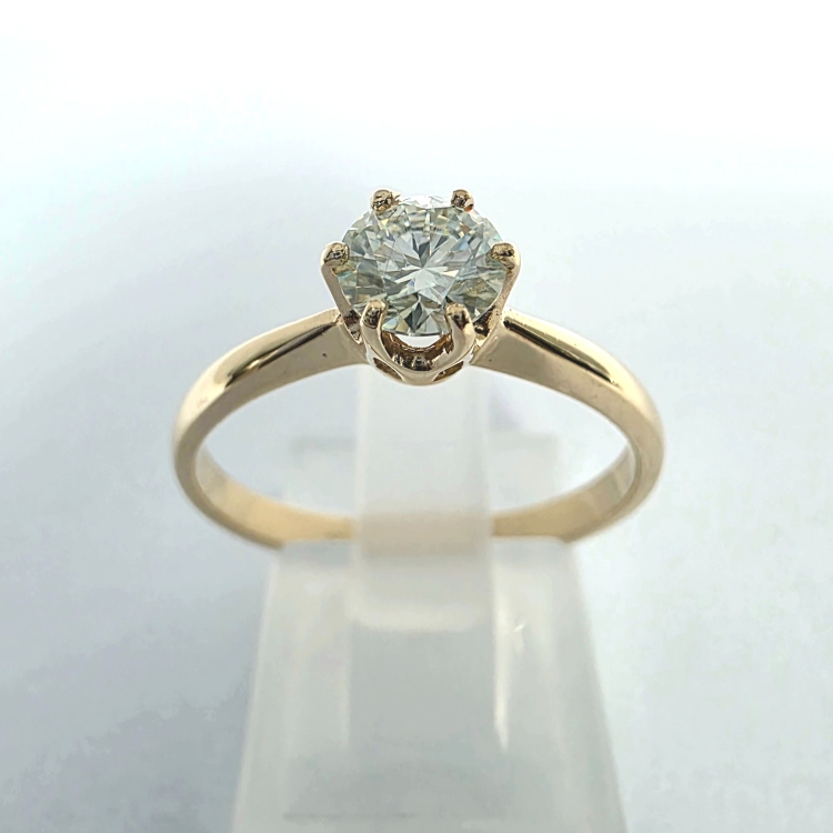 Złoty pierścionek próba 585 z brylantem ok. 0,50 ct – widok z góry – ABGOLD Baczyński