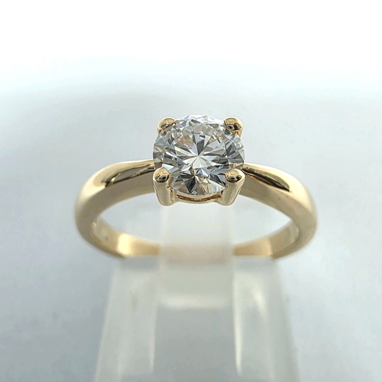 Pierścionek zaręczynowy z moissanitem 0,50ct VVS1 D próba 585 widok z przodu – ABGOLD Baczyński