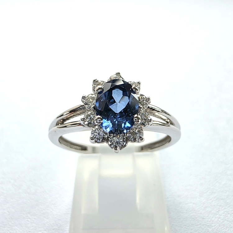 Pierścionek markiza z diamentami i szafirem – Widok z góry – ABGOLD Baczyński