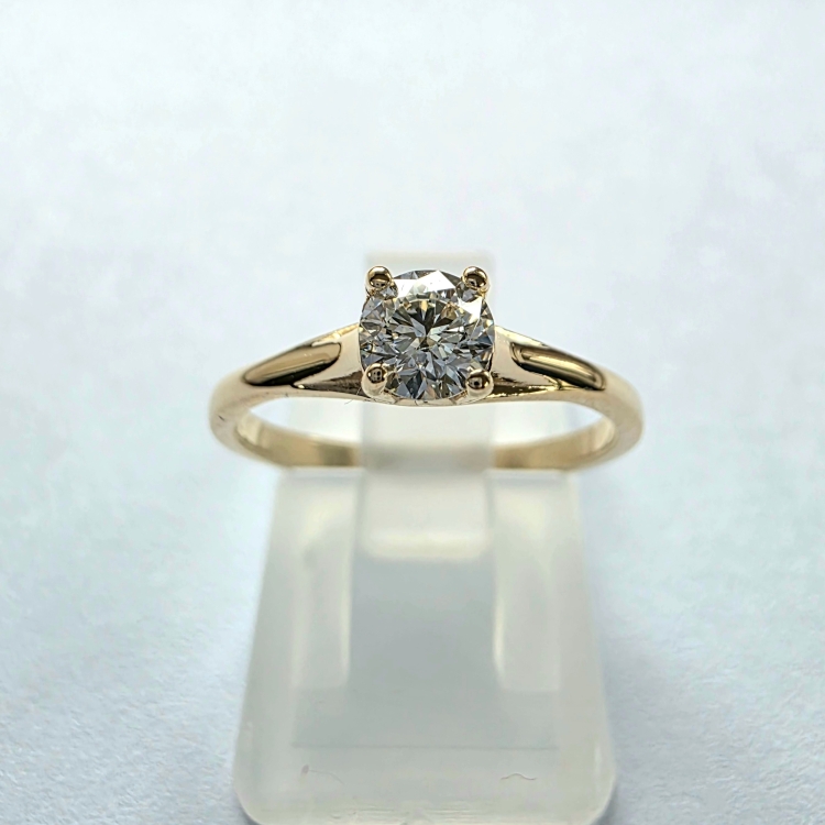 Pierścionek zaręczynowy z moissanitem 0,50 ct – widok frontalny – ABGOLD Baczyński