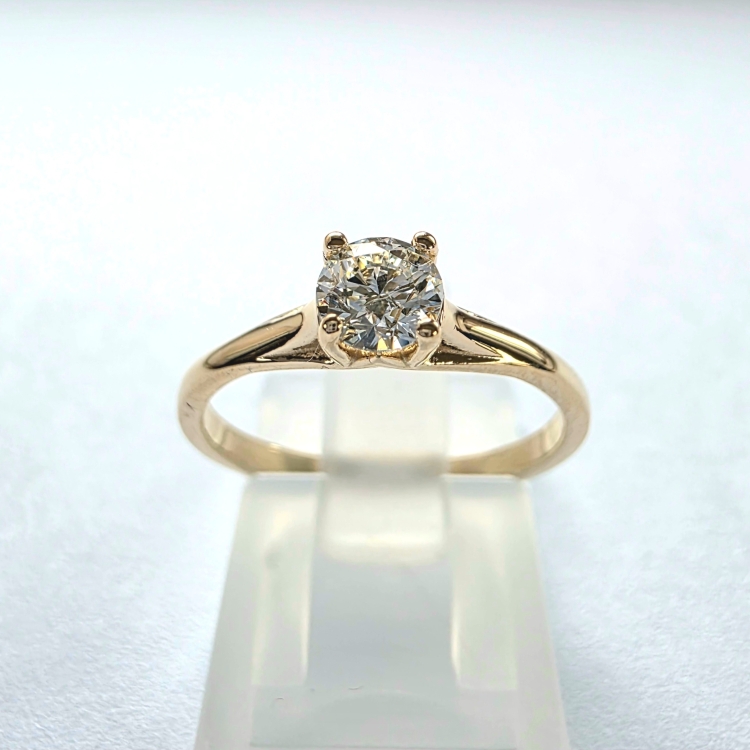 Pierścionek zaręczynowy z moissanitem 0,50 ct – widok z góry – ABGOLD Baczyński