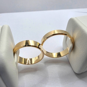 Obrączki ślubne złote 585 fasetowane 5.00 mm – widok frontalny (para) – ABGOLD Baczyński