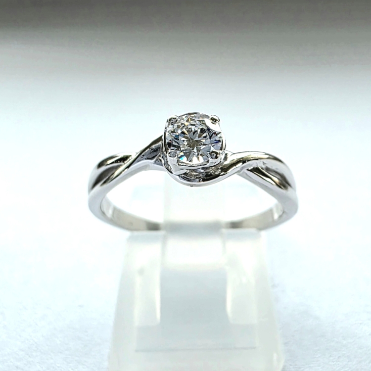 Pierścionek zaręczynowy złoto 585 z diamentem – profil pierścionka – ABGOLD Baczyński