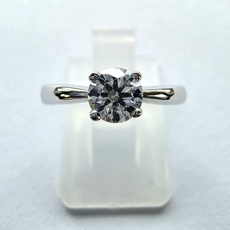 Pierścionek zaręczynowy z moissanitem 0,50 ct – widok frontalny – ABGOLD Baczyński