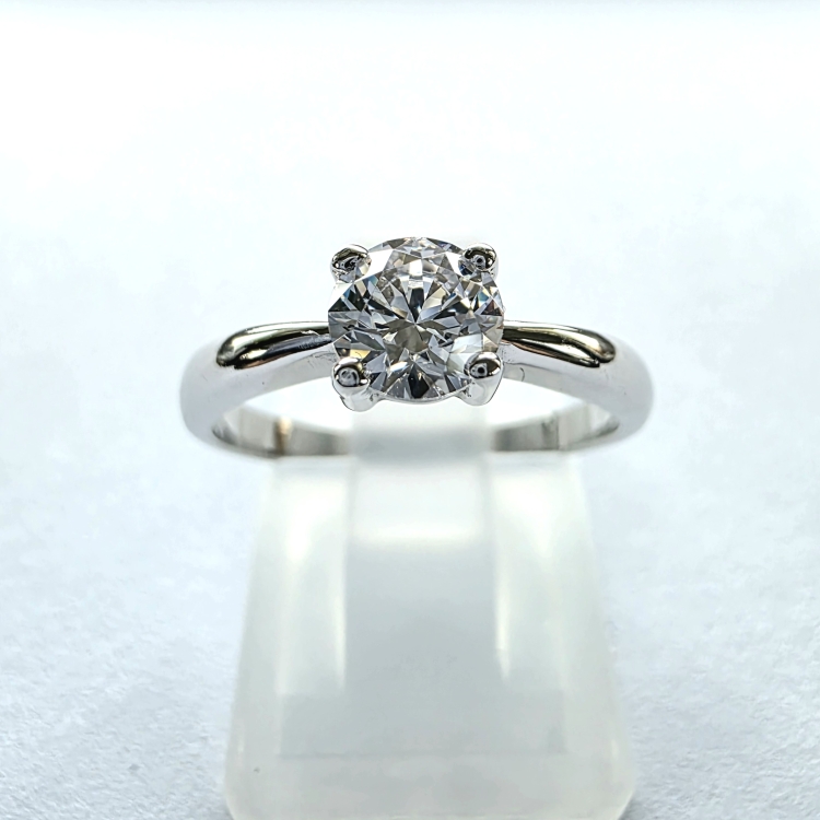 Pierścionek zaręczynowy z moissanitem 0,50 ct – widok z góry – ABGOLD Baczyński