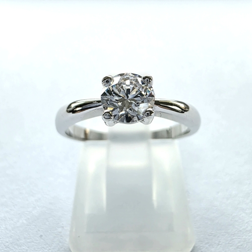 Pierścionek zaręczynowy z diamentem, białe złoto 585 – widok z przodu – ABGOLD Baczyński