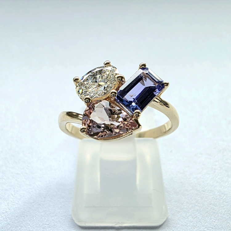 Złoty pierścionek Tanzanit Morganit Diament – widok frontalny – ABGOLD Baczyński