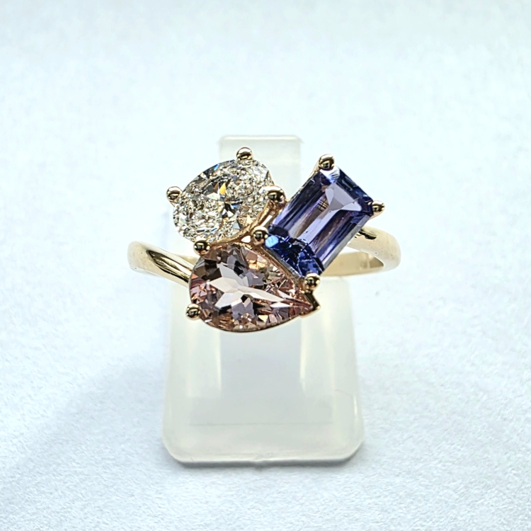 Złoty pierścionek Tanzanit Morganit Diament – widok frontalny (inne ujęcie) – ABGOLD Baczyński