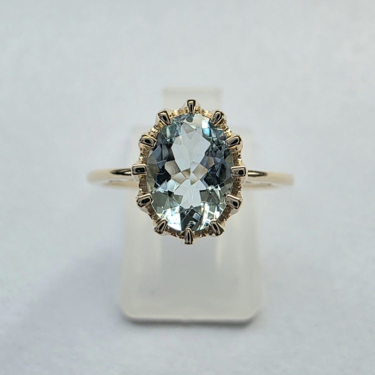 Złoty pierścionek Retro Vintage Akwamaryn 1,50 ct – ujęcie pod kątem – ABGOLD Baczyński