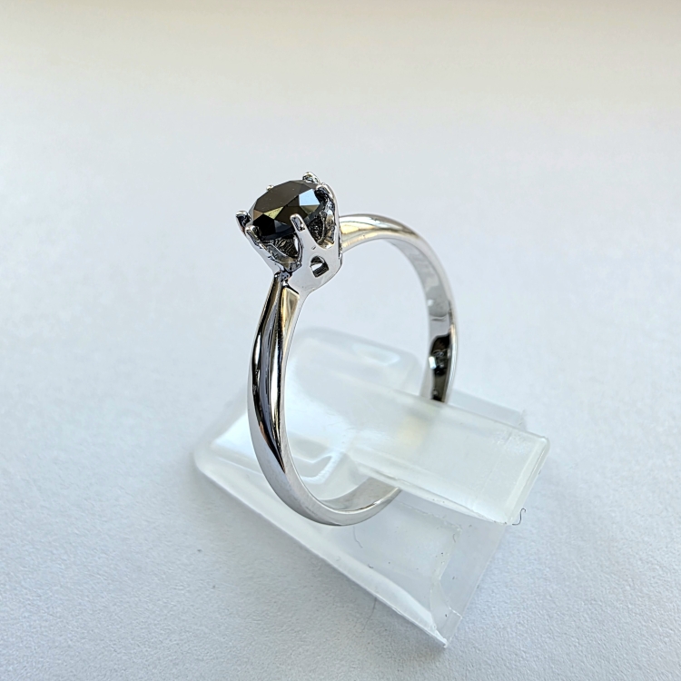 Pierścionek z białego złota próba 585 z czarnym diamentem – profil pierścionka – ABGOLD Baczyński