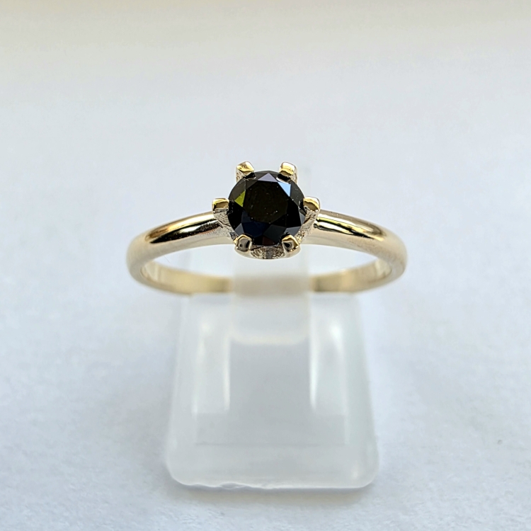 Pierścionek zaręczynowy z czarnym diamentem – perspektywa 3/4 – ABGOLD Baczyński