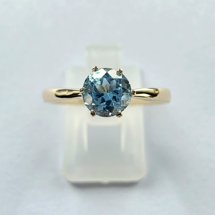 Pierścionek zaręczynowy z topazem próba 585 – widok z góry – ABGOLD Baczyński