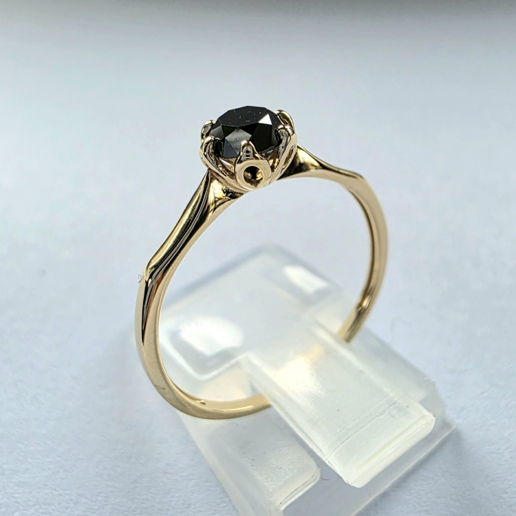 Pierścionek zaręczynowy z czarnym diamentem – prezentacja pierścionka – ABGOLD Baczyński