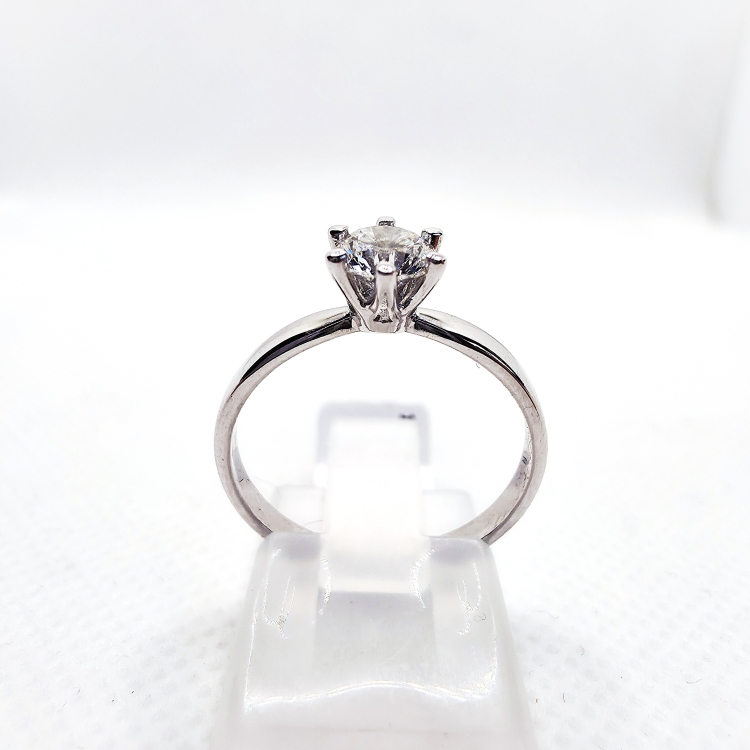 Pierścionek z naturalnym diamentem 0,50 ct – widok od tyłu – ABGOLD Baczyński