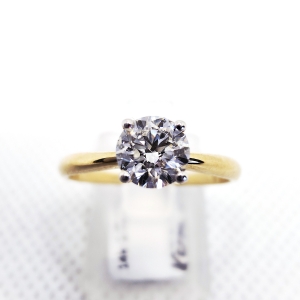 Pierścionek z naturalnym diamentem 0,50 ct – widok z góry – ABGOLD Baczyński