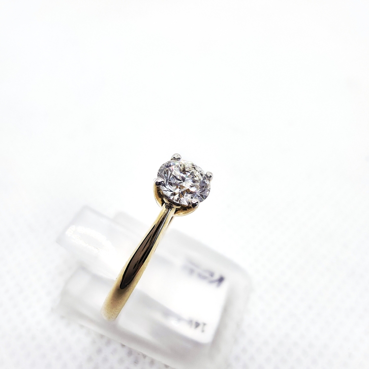 Pierścionek z naturalnym diamentem 0,50 ct – profil boczny – ABGOLD Baczyński