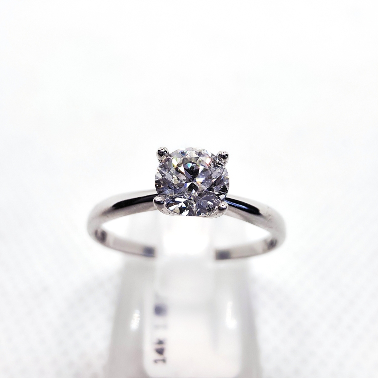 Pierścionek z diamentem naturalnym ok. 0,50 ct – widok frontalny (inne ujęcie) – ABGOLD Baczyński